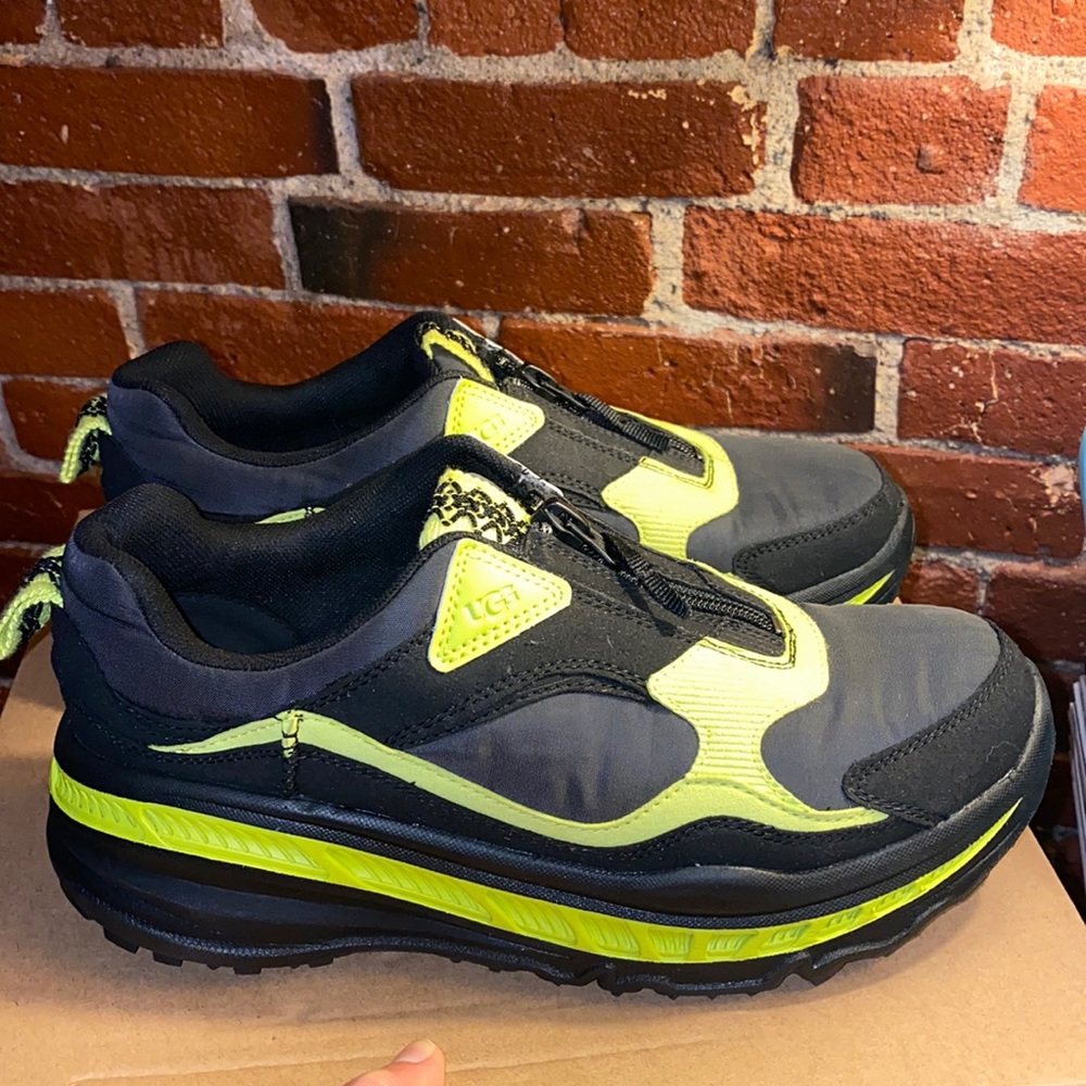 UGG platform sneakers neon yellow / black NEW